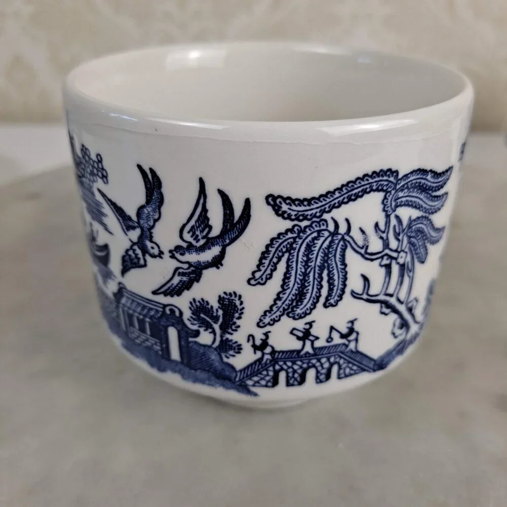 Vintage Set of 4 Churchill Blue Willow Coffee Cups and Saucers Made in England